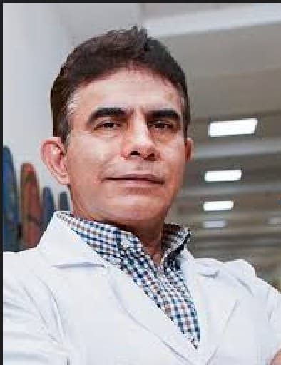 Dr. Efrain Arreola Mendoz