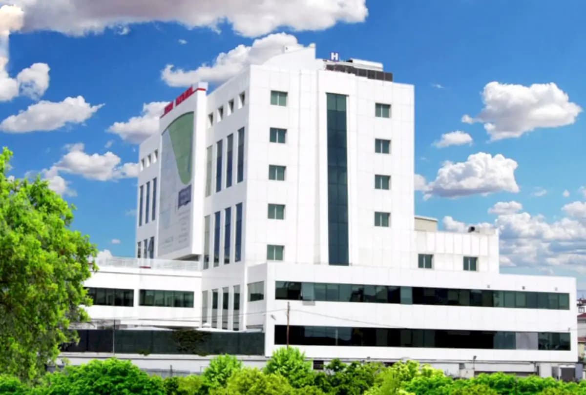 Dr. HE Clinic - Image 1