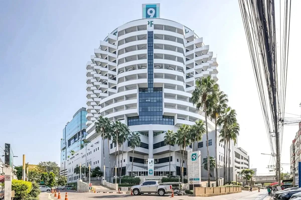 Praram 9 Hospital - Image 1