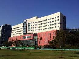 Assuta Ramat HaHayal Hospital - Image 1