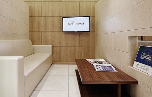 Woomchan Aesthetic Center - Image 2
