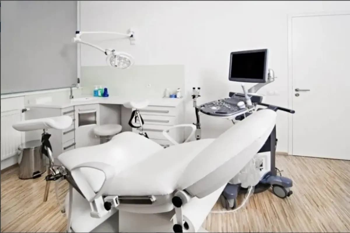 Prague Medical Institute (PMI) - Image 1
