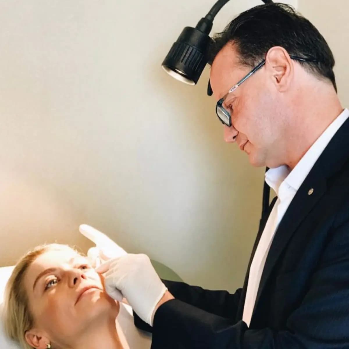 LCAS- London Centre for Aesthetic Surgery 