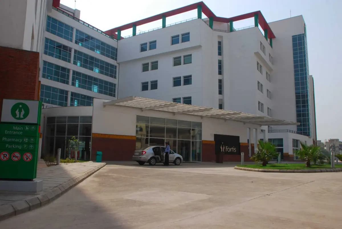 Fortis Shalimar Bagh - Image 3