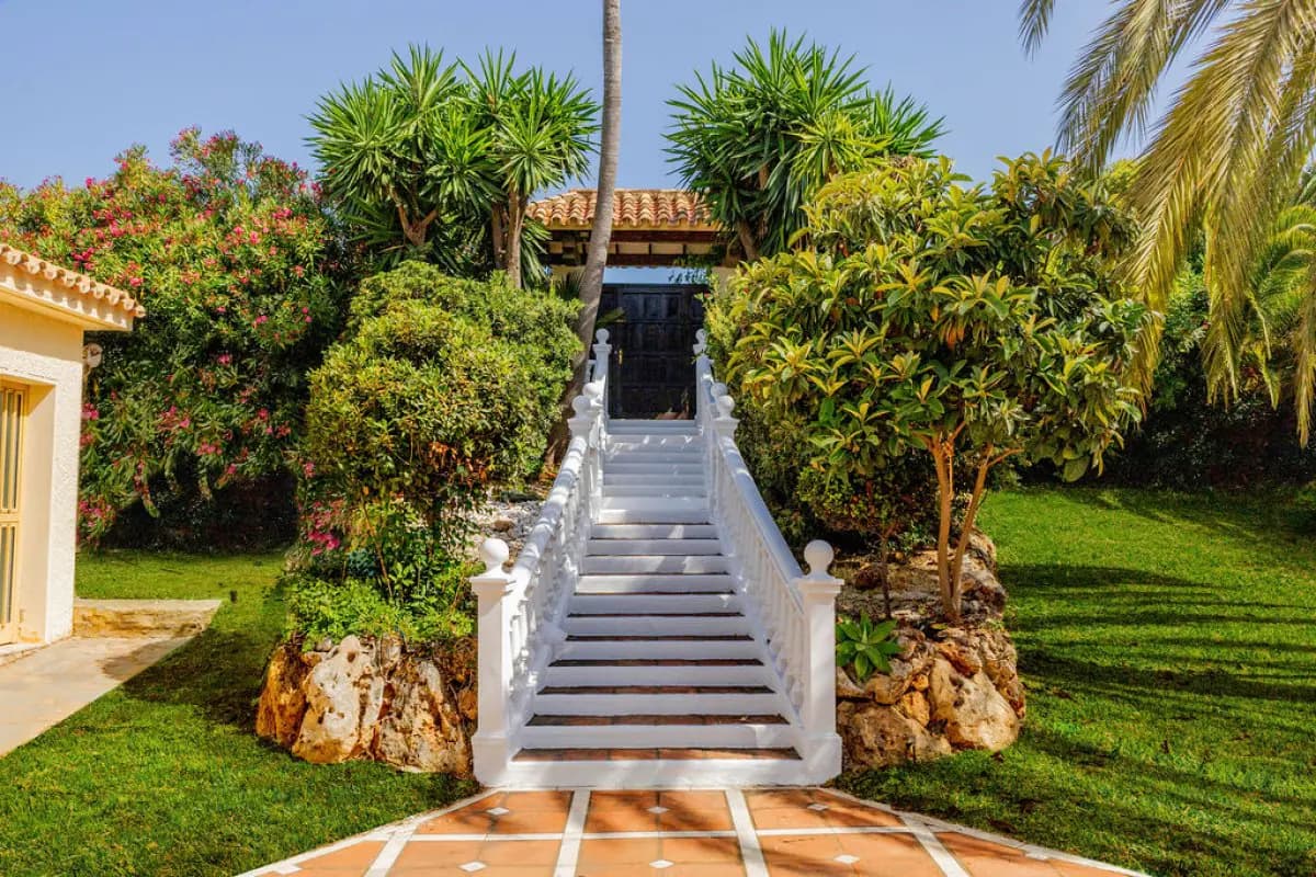 Inharmoni Rehab Marbella  - Image 1