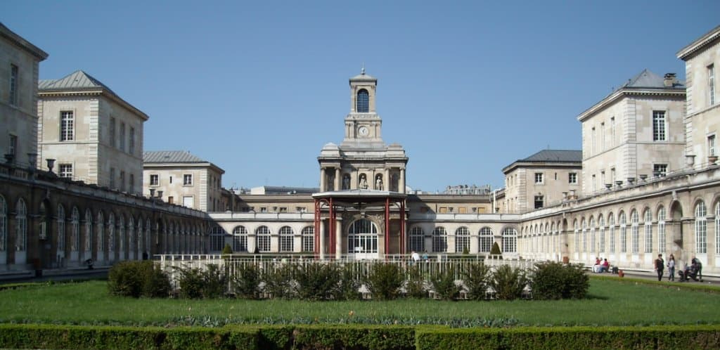 Hôpital Lariboisière - Image 1