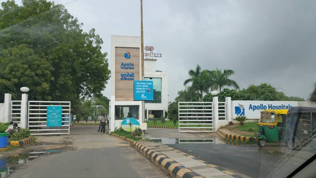 Apollo Hospital - Image 1