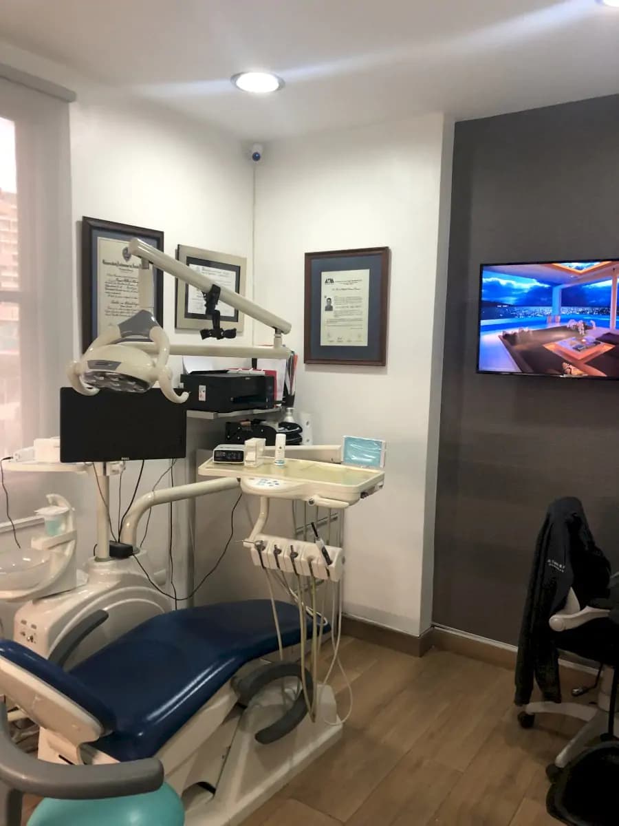 Professional Dental Care Clinic - Image 3