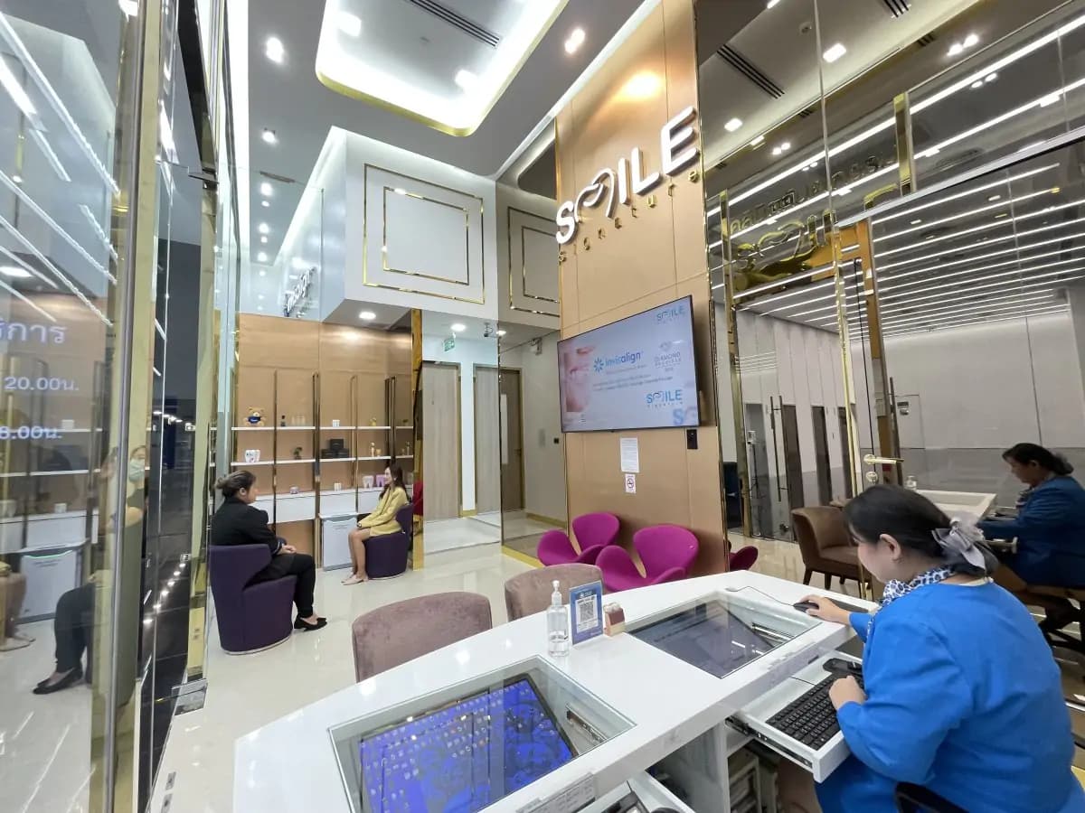 Smile Signature Dental Clinic - Image 3