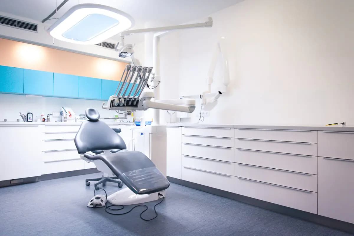 Dental Care Center Black Swan - Image 2