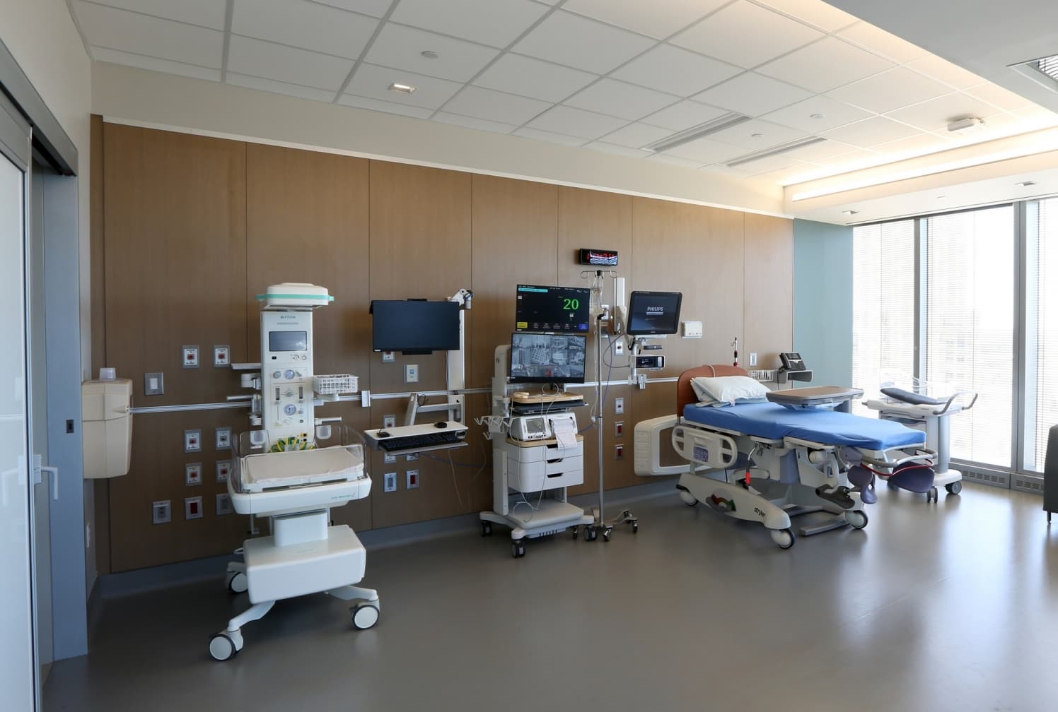 New York-Presbyterian Hospital Colombia - Image 2