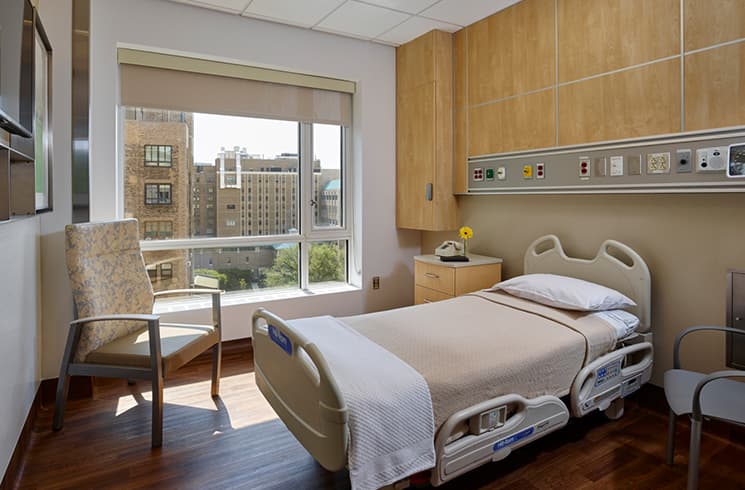 New York-Presbyterian Hospital Colombia - Image 3