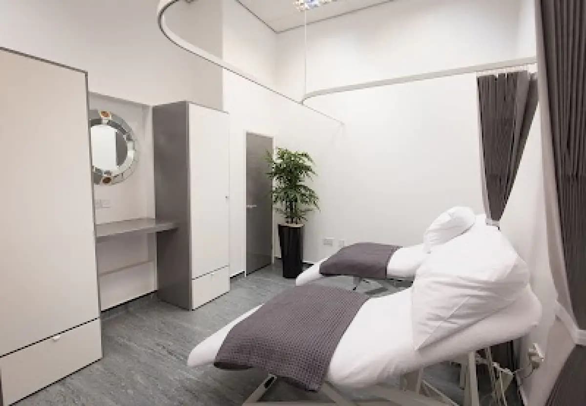 Zenith Cosmetic Clinics - Image 2