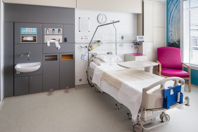 King's College Hospital - Image 2