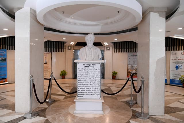 Sir Ganga Ram Hospital (Delhi) - Image 2