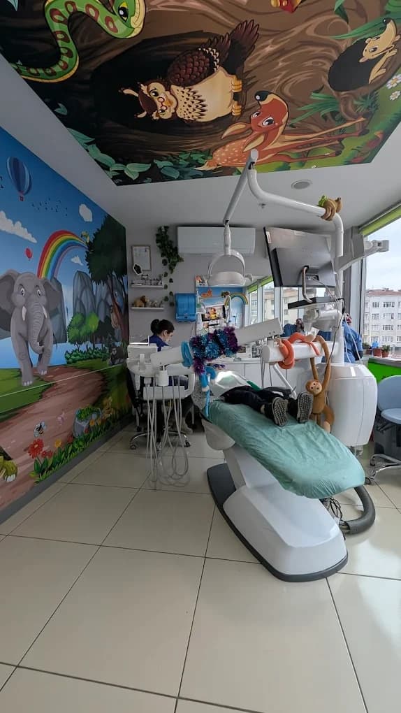 Dentakademi Oral Dental Healthcare - Image 2