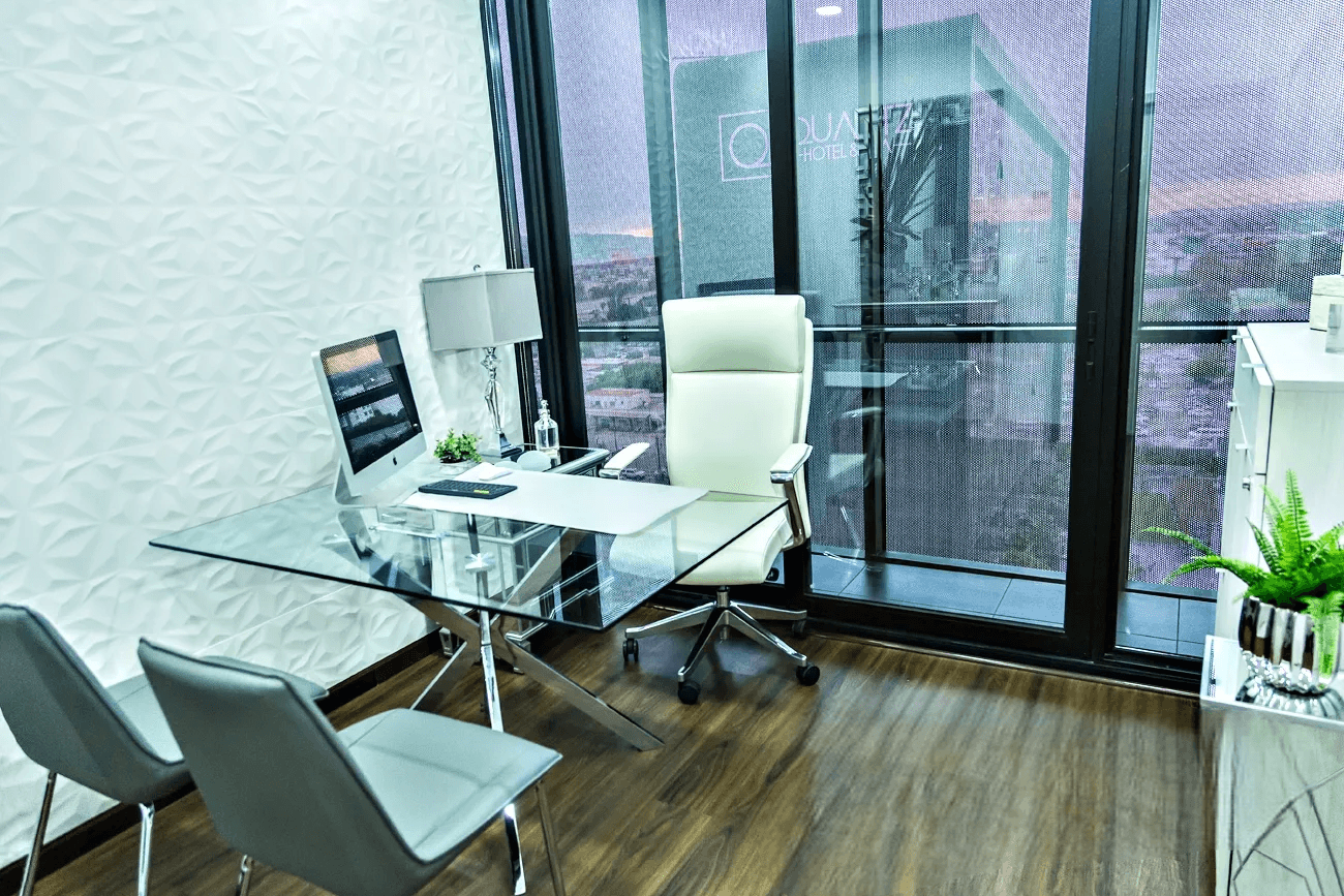 PLASTIKS Plastic Surgery Center - Image 2