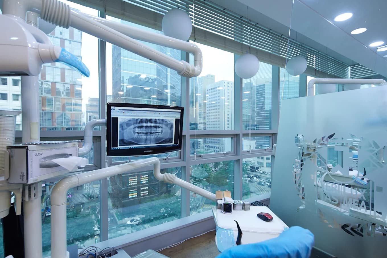 Oaks Dental Clinic - Image 3