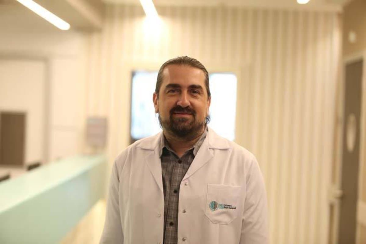 Dr. Celal Salcini