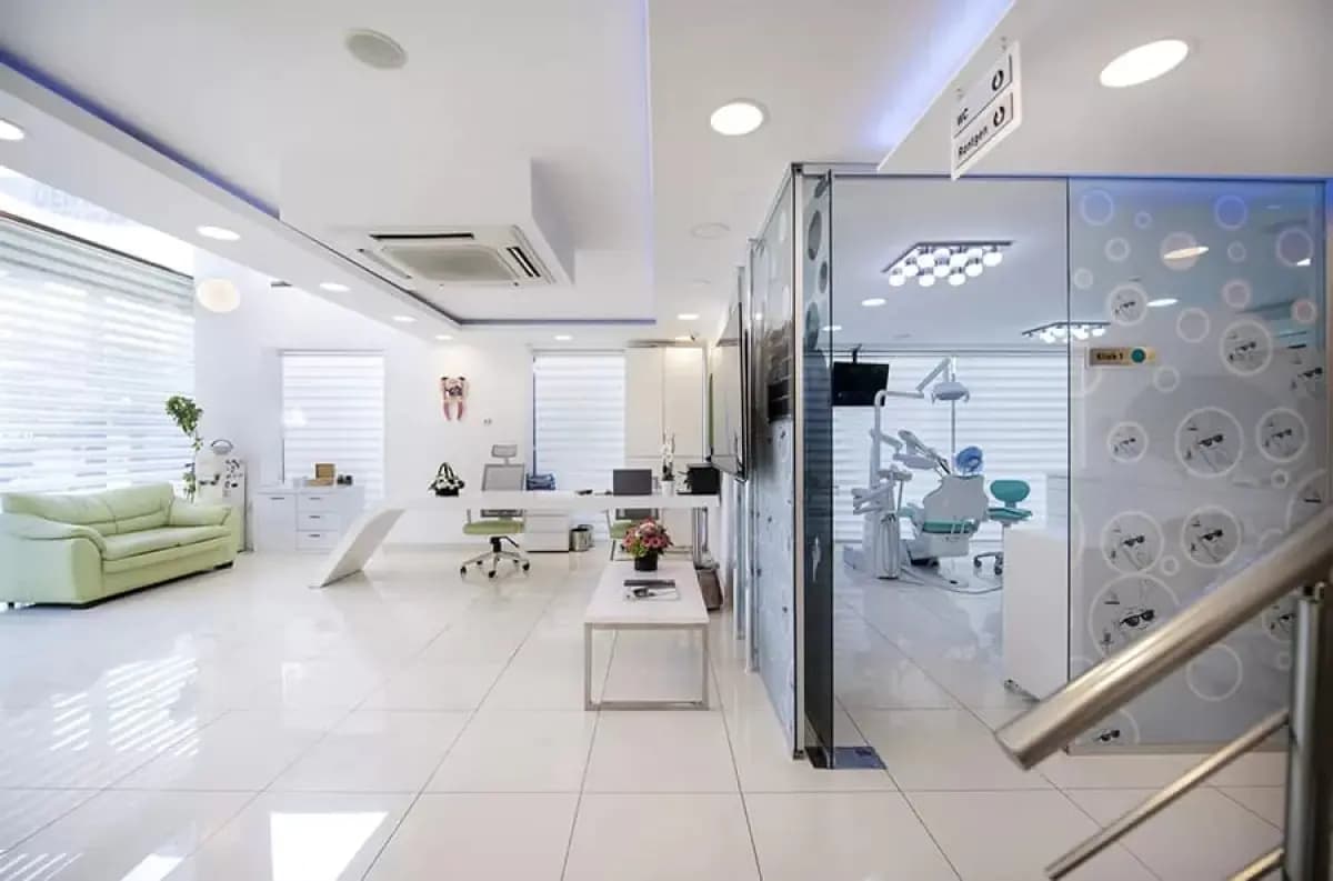 DentAntalya Dental Health Clinic - Image 3