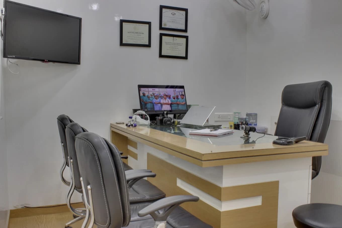 Medispa Hair Transplant Center - Image 4