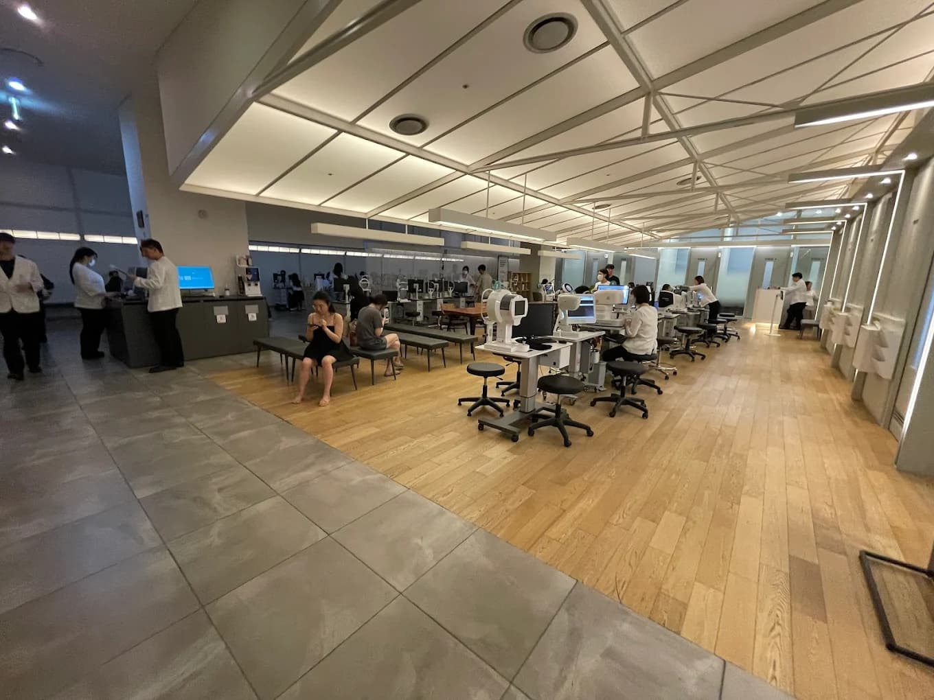 B&VIIT Eye Center - Image 4