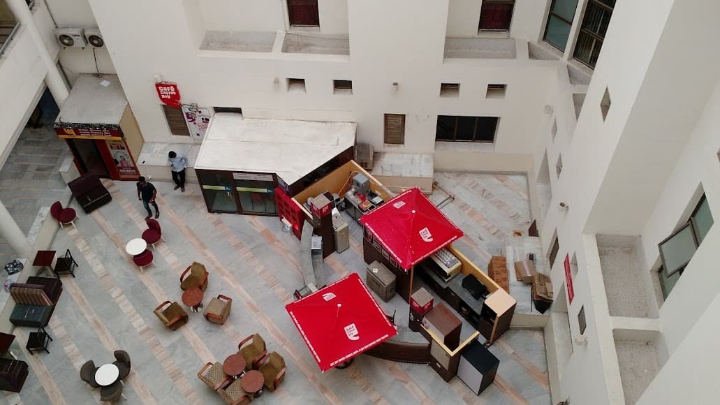 Apollo Hospital - Image 2