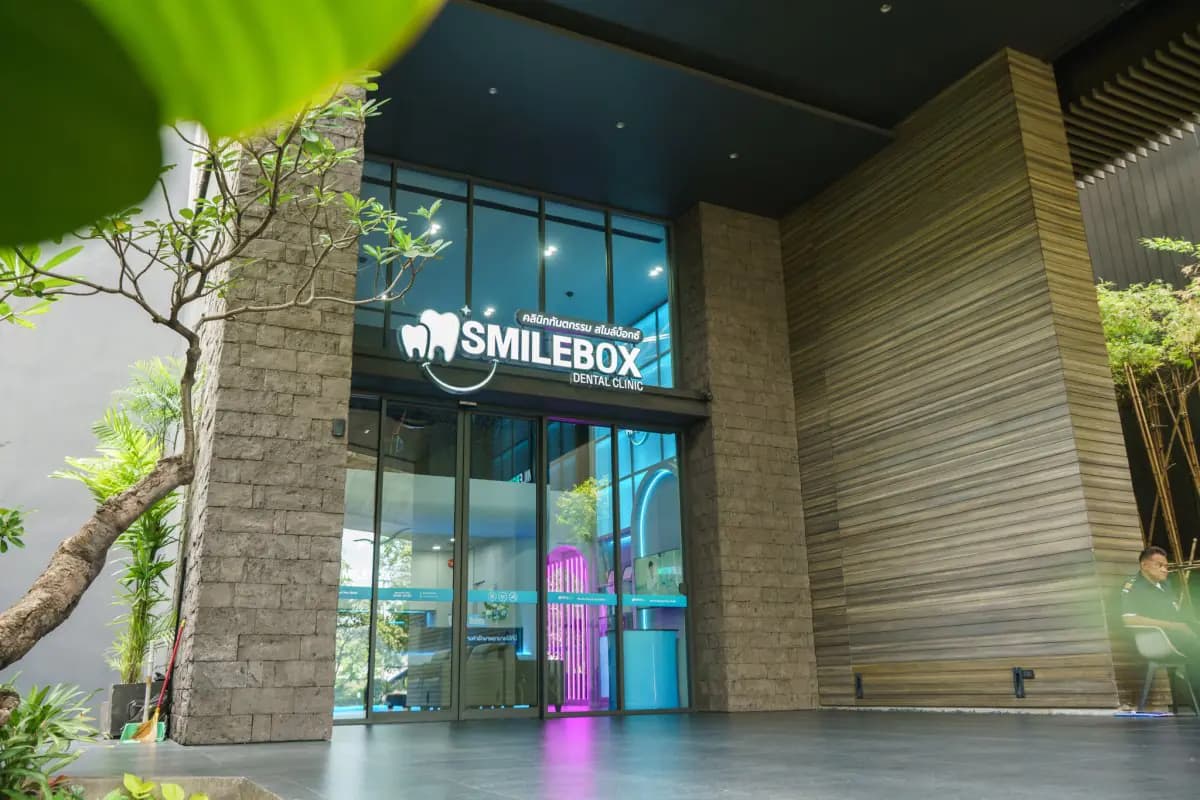 SmileBox Dental Clinic - Thonglor, Sukhumvit Branch - Image 3
