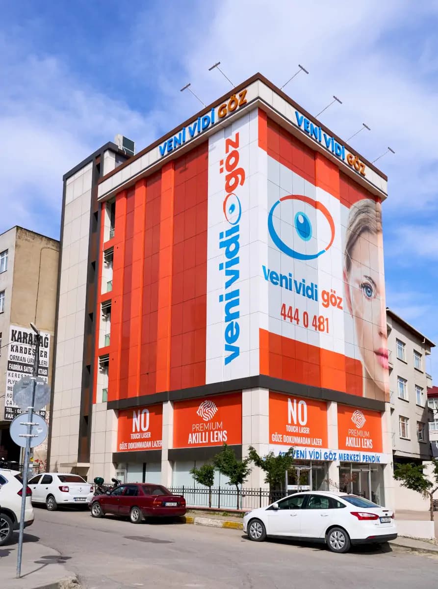 Veni Vidi Eye Clinics - Image 4
