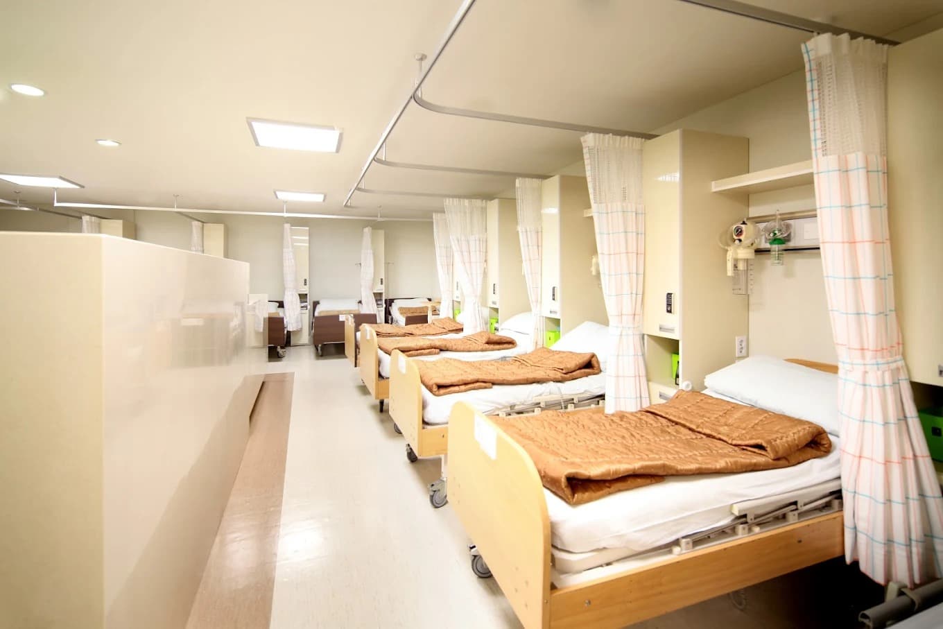 JK Plastic Surgery Center - Image 4